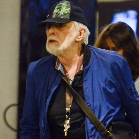 Francisco Cuoco gravou no fim de 2001 CD com quase 20 orações católicas: 'Queria dar momentos poucos agressivos porque a televisão e o rádio estão muito perto da gente e sempre com muita violência'