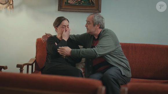 Hatice chora sem ter notícia da filha Bahar e dos netos no capítulo da novela 'Força de Mulher' de segunda-feira 10 de março de 2025