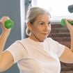 Kelly Sabalza, instrutora de Pilates: 'É possível melhorar a flacidez trabalhando os braços e os ombros de forma consciente com o Pilates'