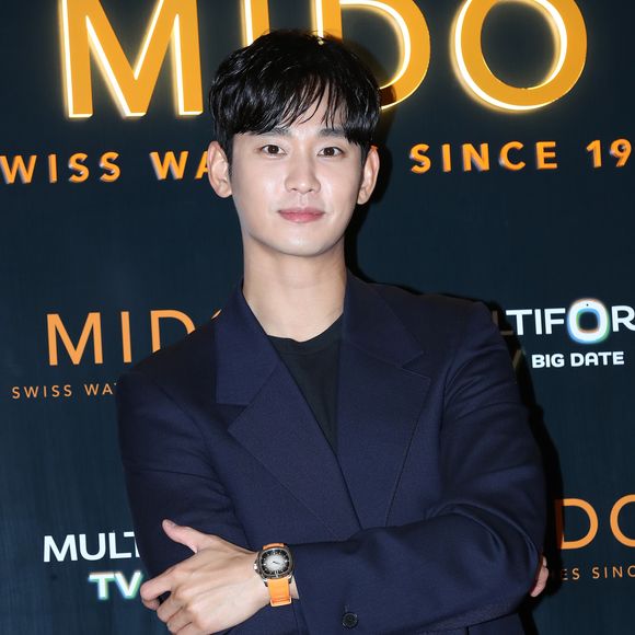 Kim Soo-hyun anda sumido, mas não significa que esteja longe de problemas