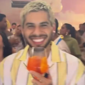 Na festa de Maria Alice, Virginia Fonseca flagrou a reação do ex-marido, Zé Felipe, durante os versos 'Não peça pra que eu te esqueça, pois tudo no mundo me lembra você', de uma música de Hugo e Guilherme.