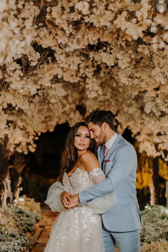 Casamento de Carol Nakamura e Guilherme Leonel ocorreu no dia 12 de novembro de 2020