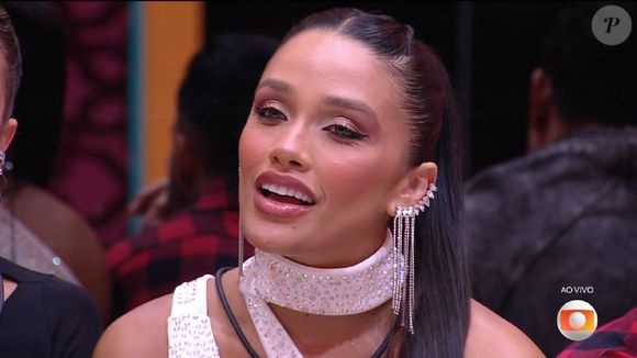 Eva chegou a dizer que vetaria Camilla de sua festa, mas na hora 'H' colocou Vitória Strada para fora com uma justificativa 'ralé' no 'BBB 25'