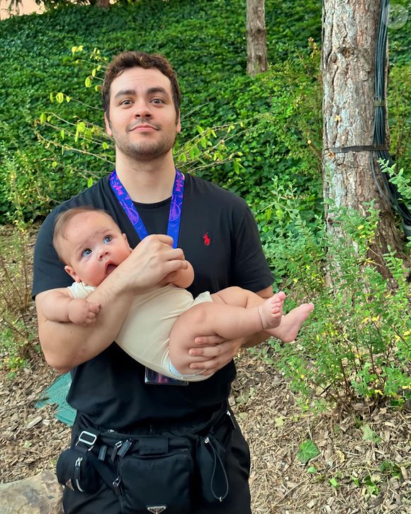 Hoje, Luccas Neto emagreceu ainda mais e está com um físico super definido