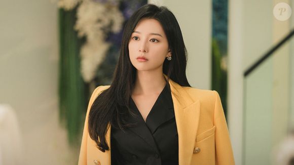 Kim Ji-won fez sucesso em 'Rainha das Lágrimas' e sua aparência jovem surpreendeu muitos fãs