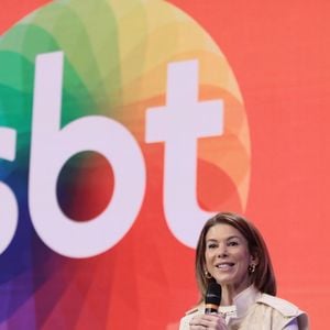 Resposta institucional: Daniela Abravanel Beyruti, CEO do SBT, afirma que a emissora é “sem partido” e defende pluralidade após críticas públicas de Zezé Di Camargo.