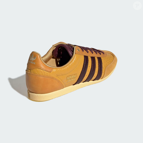 Adidas resgata clássico Japan, aposta em visual retrô e apresenta versão 'crème brûlée' para quem ama estilo discreto