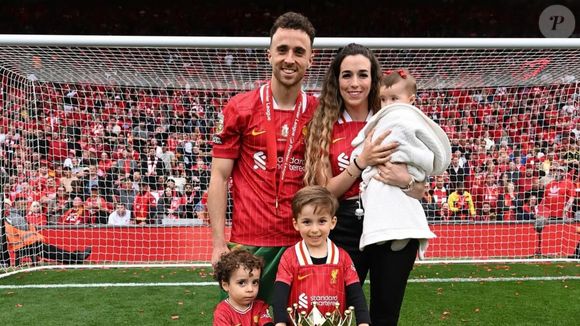 Diogo Jota era casado com Rute Cardoso, e tinha 03 filhos.