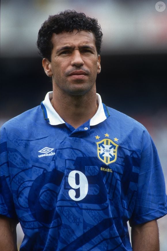 Careca (cujo nome verdadeiro é Antônio de Oliveira Filho) foi um dos maiores centroavantes da história do futebol brasileiro. Ele foi o principal camisa 9 da Seleção Brasileira nas Copas do Mundo de 1986 e 1990