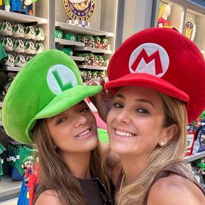 Rafaella Justus curtiu passeios em parques dos Estados Unidos com a mãe, Ticiane Pinheiro