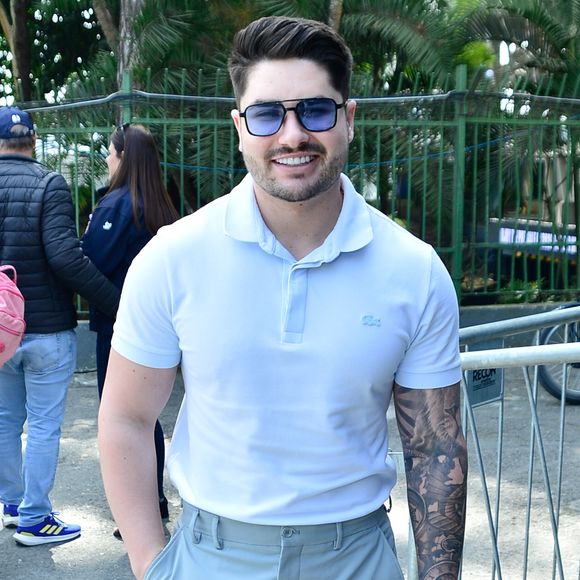 Lucas Souza reagiu e lembrou que se relacionava com Jojo Todynho antes da realização da cirurgia bariátrica