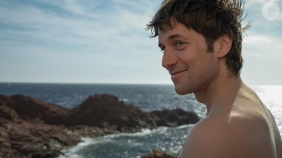 Lucas Bravo vive Bruno Sulak em 'Livre: Encanto criminal'