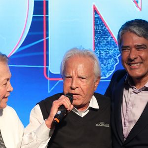 William Bonner se mostrou apaixonado por jazz e com vontade de aprender a tocar contrabaixo e a jogar tênis, paixão esportiva de Cid Moreira em entrevista de 1993