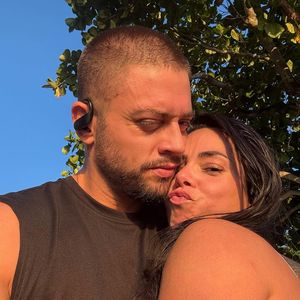 Rodrigo Godoy sofreu críticas após posar com a nova namorada, duas semanas após a morte de Preta Gil