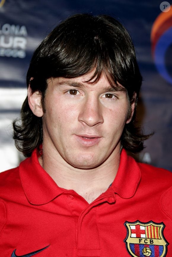 Mas o cabelo de Lionel Messi cresceu um pouco mais do que na foto anterior