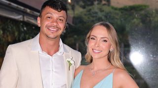 Tata Estaniecki toma atitude radical após Júlio Cocielo anunciar fim do casamento e fãs lamentam: 'Esperando que seja pegadinha'