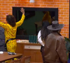 Darlin Ferrattry e Giovanna Gold protagonizaram mais um barraco em 'A Fazenda 18'. A empresária jogou água na rival e fez um alerta envolvendo as fotos dos filhos