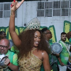 Iza é mãe de Nala, de 1 ano de idade