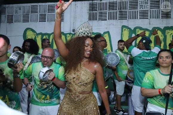 Iza é mãe de Nala, de 1 ano de idade