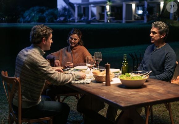 ‘As Maldições’, da Netflix, é baseada no livro homônimo, lançado em 2017 e obra da escritora Claudia Piñeiro