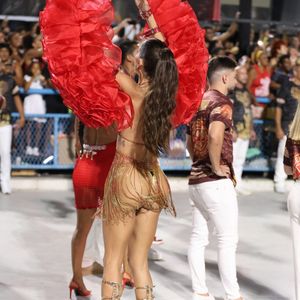 Toda a sensualidade de Deborah Secco no ensaio técnico do Salgueiro