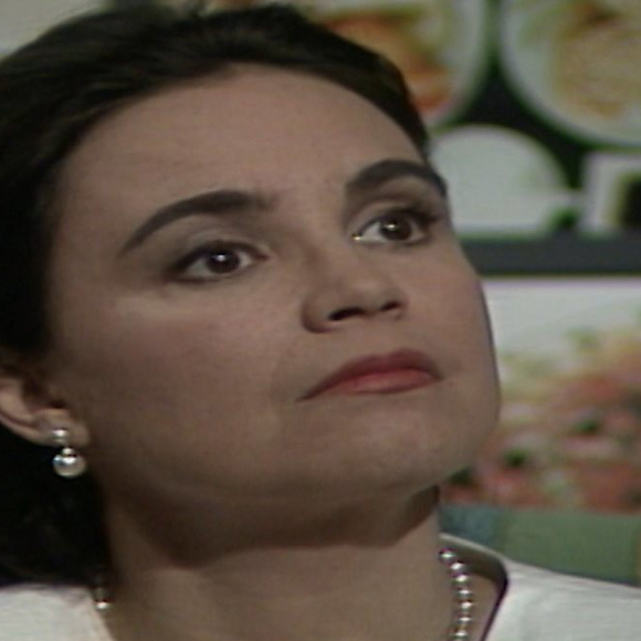 Raquel (Regina Duarte) descobriu que Maria de Fátima (Bella Campos) armou contra Ivan (Antonio Fagundes) em Vale Tudo
