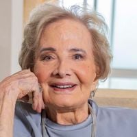 'Me foi proibido veementemente': há 27 anos, Gloria Menezes enfrentou rejeição total como lésbica na Globo e autor deu final trágico à trama