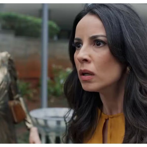 Andréia Horta interpreta Zenilda na novela 'Três Graças', sucesso na grade da TV Globo