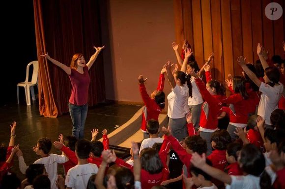 Keila Bueno dá workshops de teatro