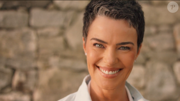 Ana Paula Arósio surgiu recentemente em uma campanha de suplementos.