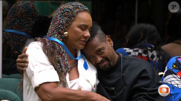 Anjo da semana, Boneco imunizou Solange Couto