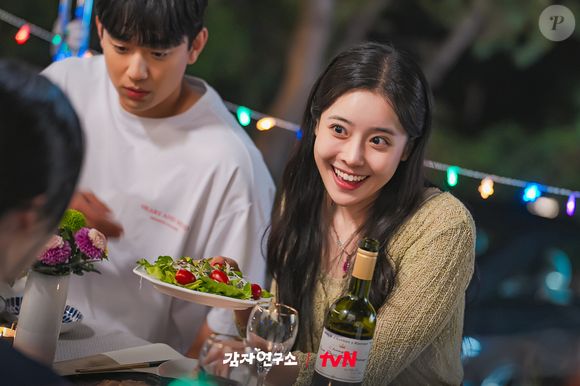 Yoon Hee-jin em 'Amor e Batatas', a amiga de Baek-ho e ex-esposa de Ki-se, Jung Shin-hye também tem 30 anos