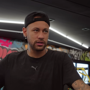 Nos comentários, internautas brincaram com a reação de Neymar com a gravidez, pensando que poderia ser de Bruna Biancardi