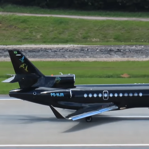 Segundo a Dassault Aviation, o Falcon 900 LX de Neymar foi projetado para operar em pistas consideradas desafiadoras para aeronaves de grande porte, característica que o diferencia no mercado da aviação executiva de luxo e amplia sua capacidade de pousar em diferentes destinos ao redor do mundo