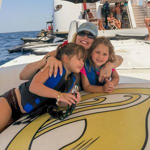 Virgínia viajou com Vini  Jr. e na companhia dos filhos que tem com Zé Felipe