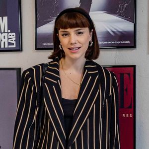 Alice Wegmann disse no podcast Embrulha sem Roteiro que novela da Globo foi um fracasso: "Eu já fiz uma novela sem pé nem cabeça. E fiz a personagem que me fez a grande virada de chave na minha carreira."