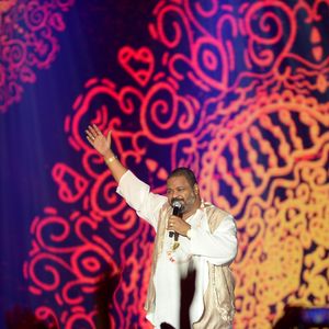 Livro de Arlindo Cruz narra a descoberta do filho fora do casamento. A notícia chegou por telefone, no começo de 1992