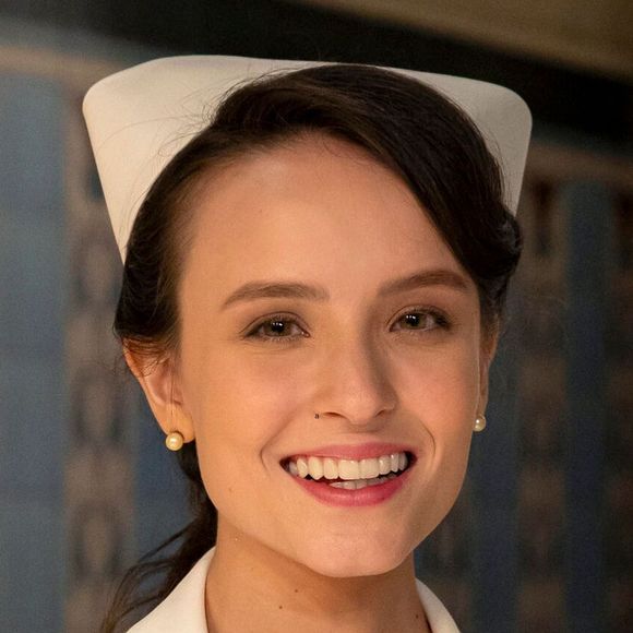 Em entrevista sobre Êta Mundo Melhor, Larissa Manoela comentou sobre momento de maturidade: "Essa novela veio no momento em que me sinto mais madura. Eu ainda tenho mais tempo de atriz mirim do que adulta"