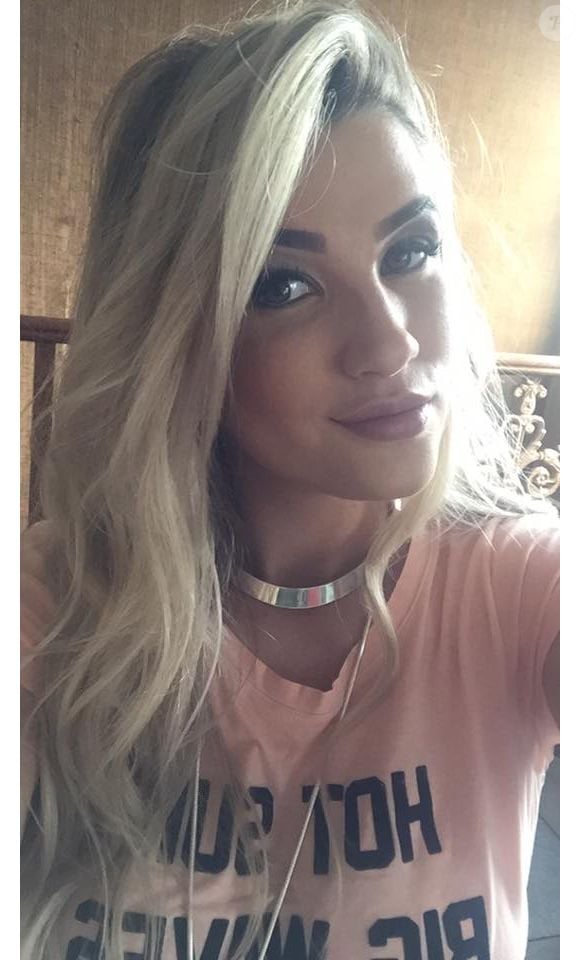 Sempre loira e maquiada, Aline Gotschalg era considerada uma das ex-BBB's mais lindas já naquela época