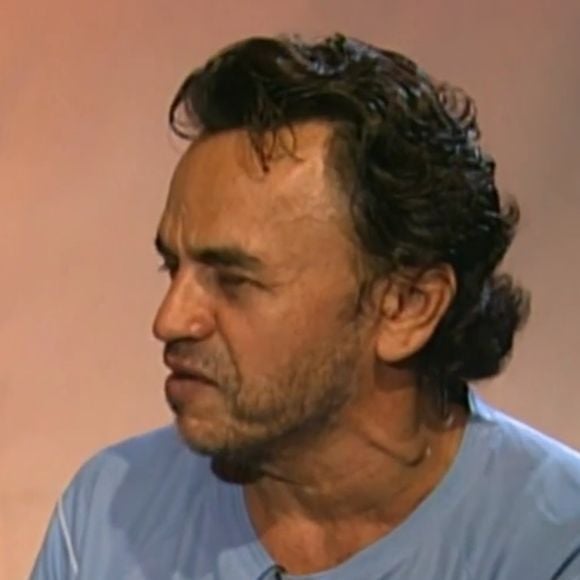 José Dumont recebeu tornozeleira eletrônica ao deixar a cadeia, no Rio de Janeiro, preso por pedofilia