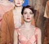 O Met Gala 2026 exibe a peça Corset Anatomia, que traduz a estética e o discurso artístico da coleção Corpo