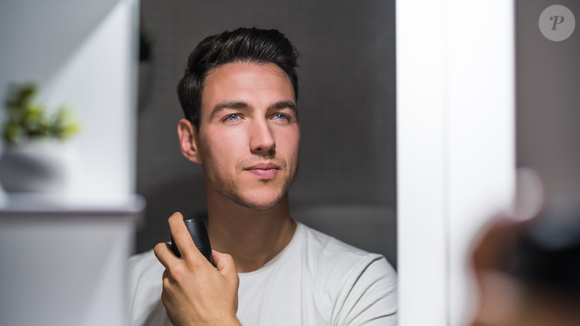 Perfumes masculinos com acordes marinhos minerais e salgados estão em alta: em 2026, evocam a sensação de brisa oceânica na pele, limpos, modernos e naturalmente sofisticados.