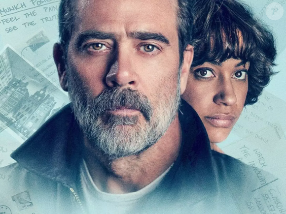 'Postais Mortíferos' é uma das próximas despedidas da Netflix. O suspense acompanha um pai que inicia uma investigação internacional após o assassinato brutal da filha durante a lua de mel