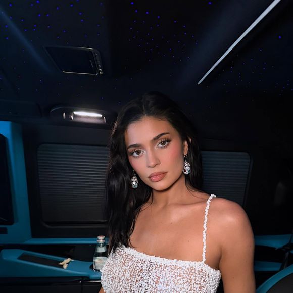 Kylie Jenner também passou a apostar em procedimentos como os bioestimuladores de colágeno