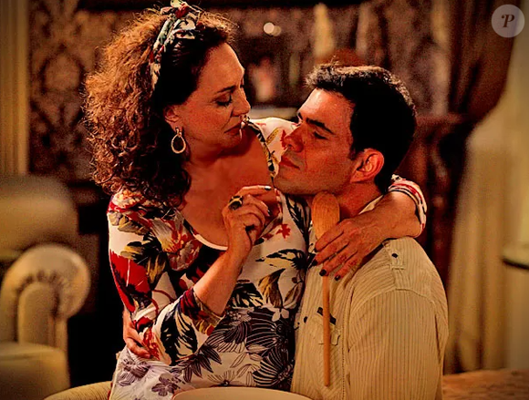 Eliane Giardini e Juliano Cazarré: o romance cheio de carinho de Adauto e Muricy em 'Avenida Brasil'