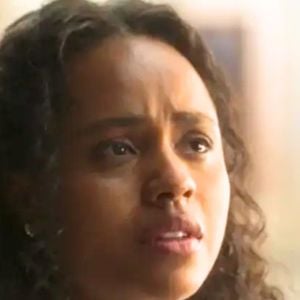 Resumo da novela 'Garota do Momento' tem Beatriz com medo de que Clarice seja presa.