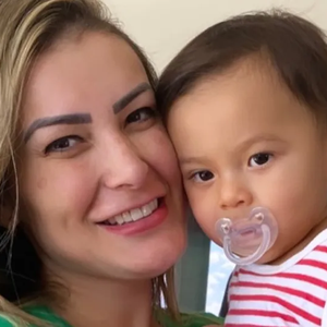 Andressa Urach revela diagnóstico de autismo do filho caçula; descoberta aconteceu após sinais de atraso no desenvolvimento