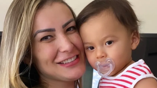 Andressa Urach revela diagnóstico de autismo do filho caçula; descoberta aconteceu após sinais de atraso no desenvolvimento