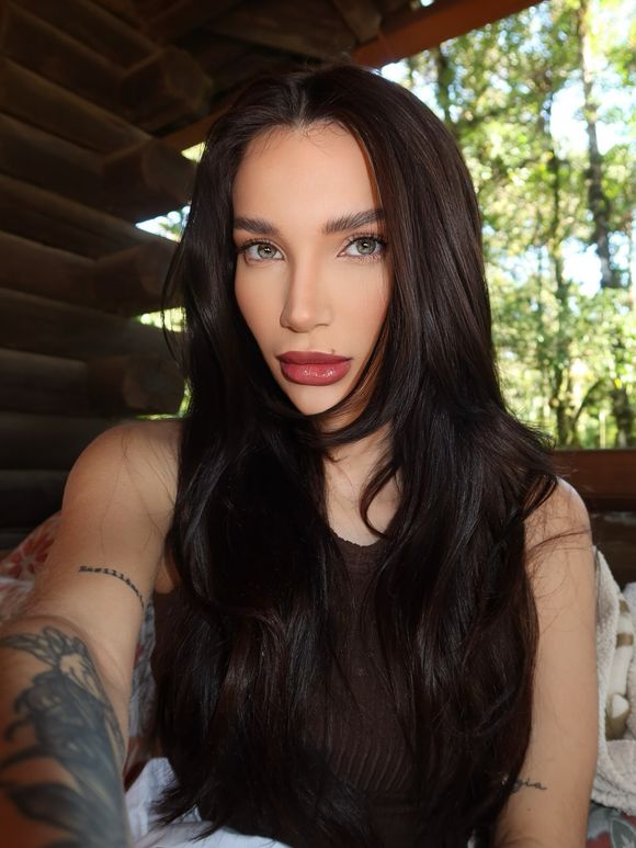 A ex-participante de 'A Fazenda', Stéfani Bays, foi uma das internautas que ironizaram a exclusão de Neymar do comercial