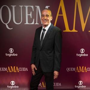 Romântico, Alexandre Borges garante: "Gosto de trocar carinho, mandar bilhete, flor, sair para comer, andar de mãos dadas na rua, pegar um cinema"